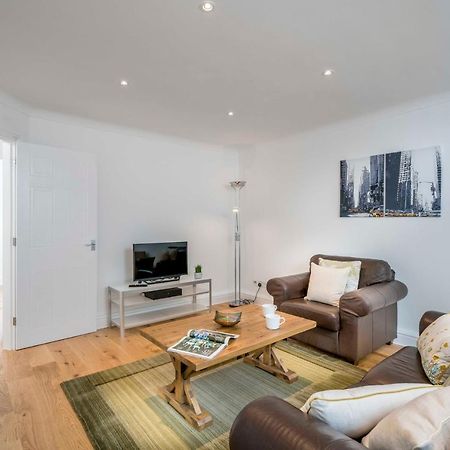 Splendid Apartment Near Vauxhall Tube London Exterior photo